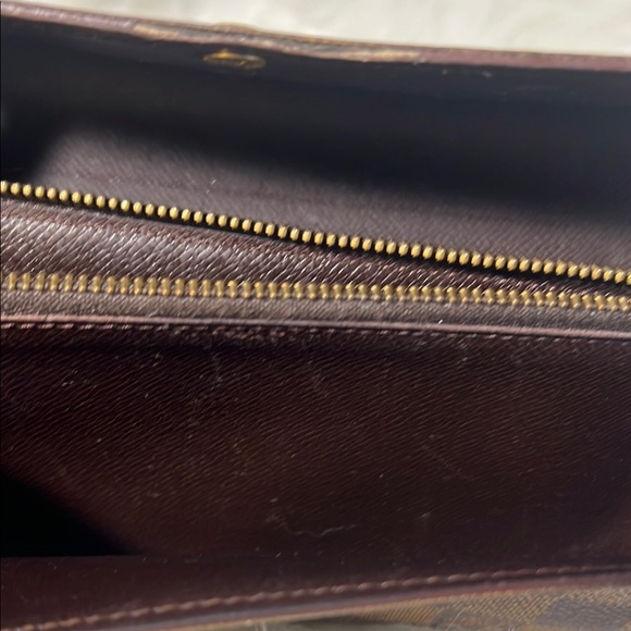 Louis Vuitton Damier Ebene canvas International Wallet. P43 - Picture 12 of 16